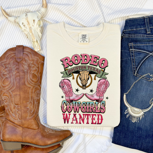 Rodeo Cowgirls Wanted ivory CC Tshirt