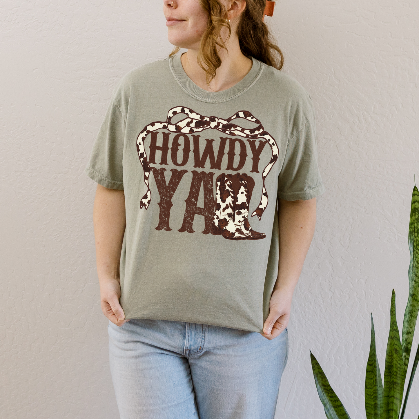 HOWDY Yall Cowprint Sandstone CC Tee